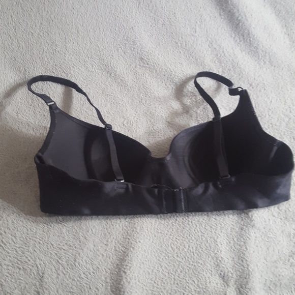 VICTORIA'S SECRET BLACK BODY BY MULTIWAY BRA - Picture 3 of 7